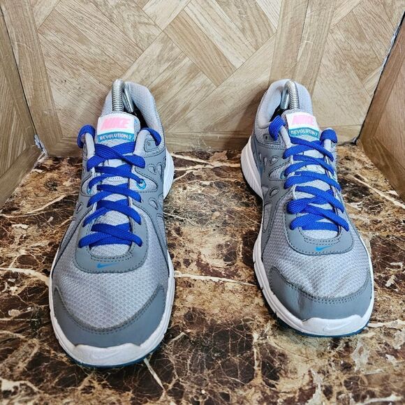 Nike women's Revolution 2 running shoes size 9.5. 087 - Picture 2 of 10